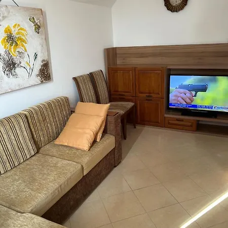 голям с прекрасна гледка кьм морето Appartement