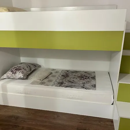 голям с прекрасна гледка кьм морето Ravda