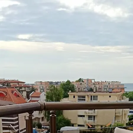 голям с прекрасна гледка кьм морето