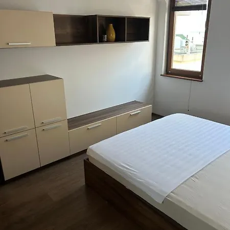 голям с прекрасна гледка кьм морето Apartament Rawda