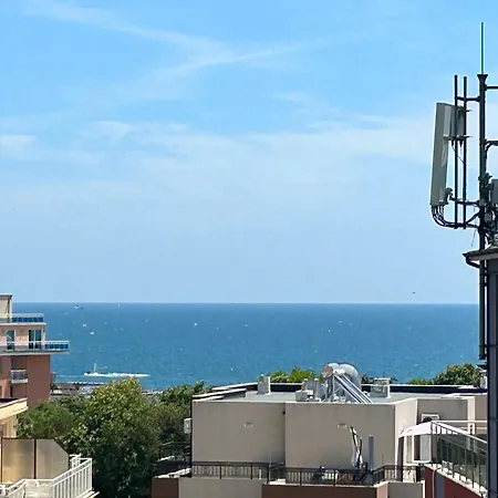 голям с прекрасна гледка кьм морето * Ravda